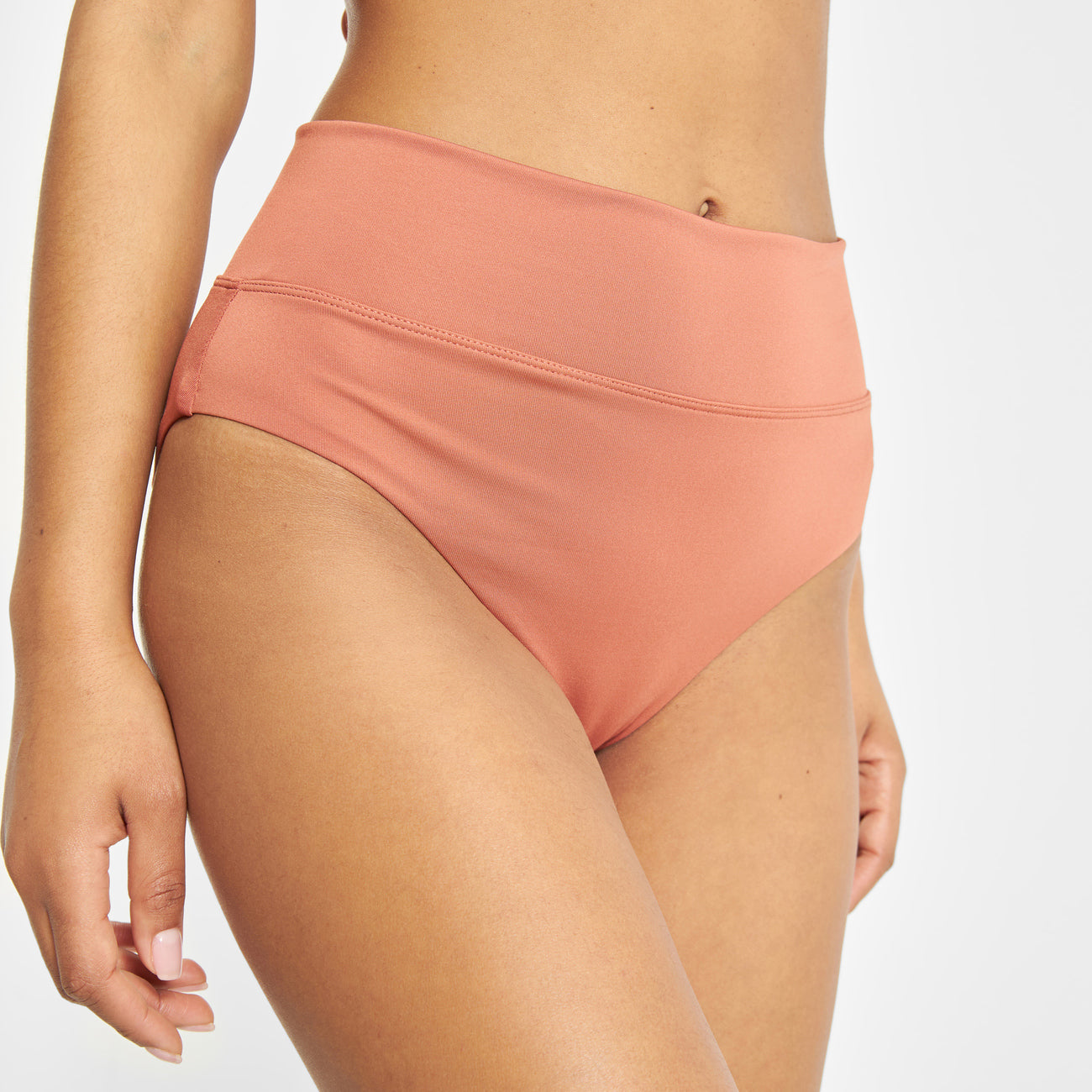 detail van duurzame bikini Slite van gerecycled plastic