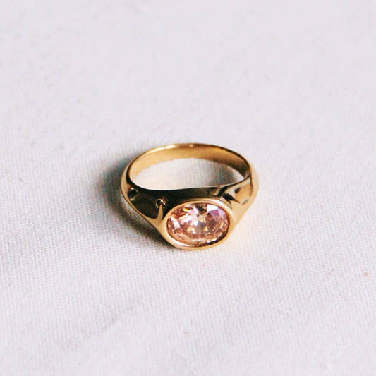 Ring with oval crystal stone - peach