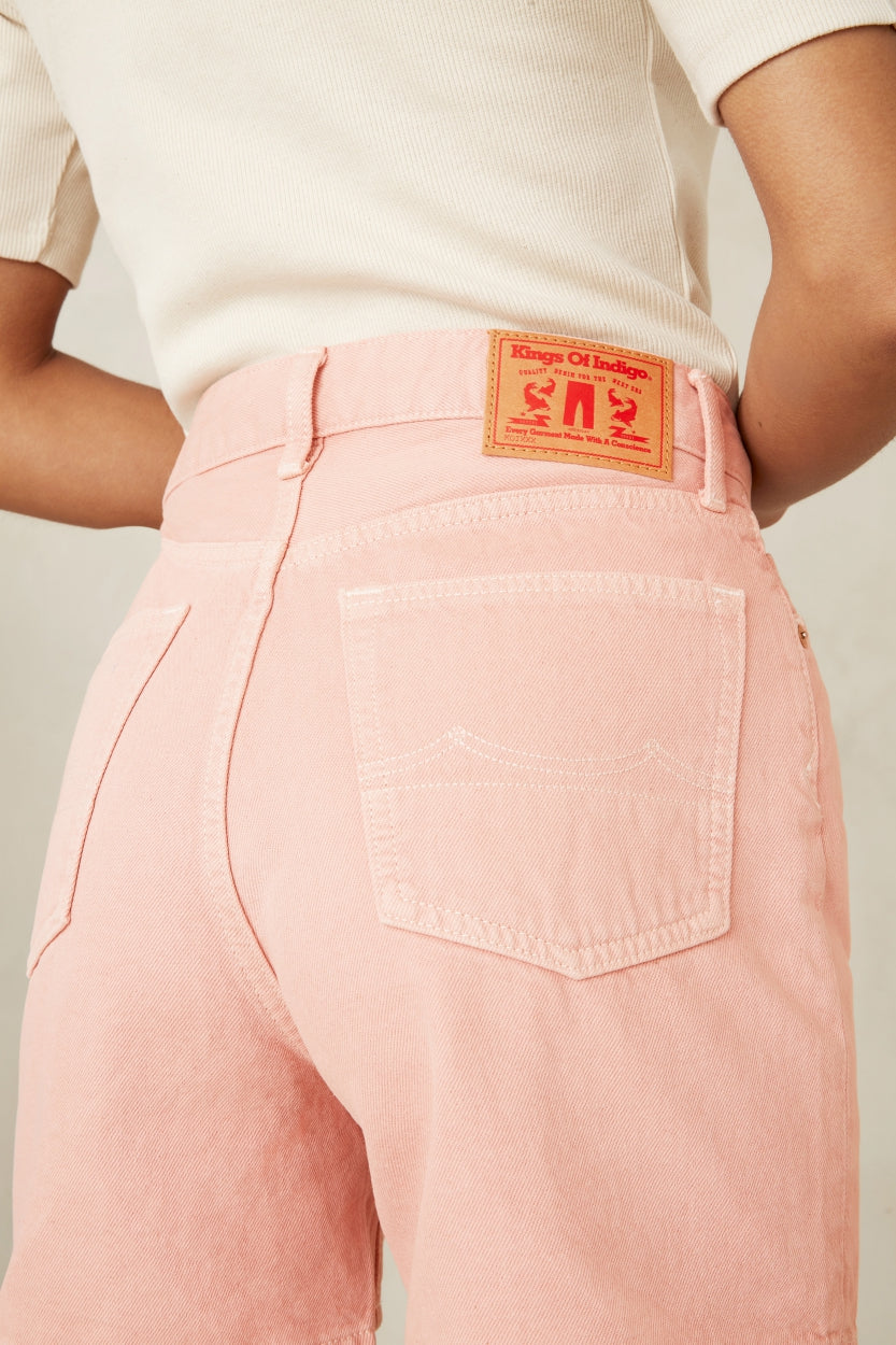 detail achterzakken van jeans short Liora