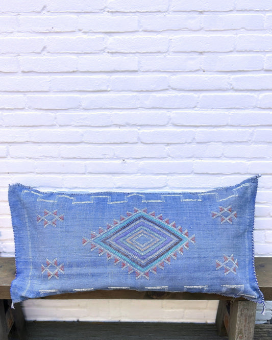 Sabra Kussen indigo Blauw bij WanderWood 