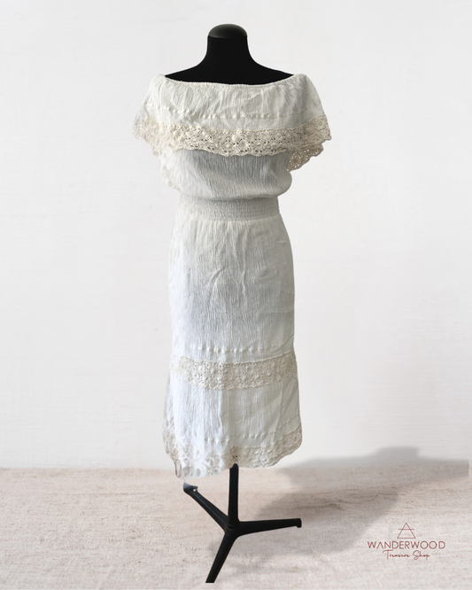 Off Shoulder Jurk Antik Batik White