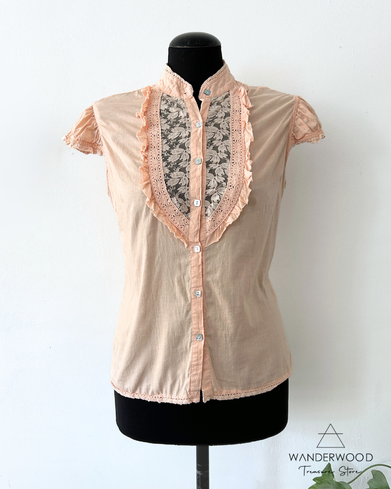 vintage blouse met kant bij WanderWood
