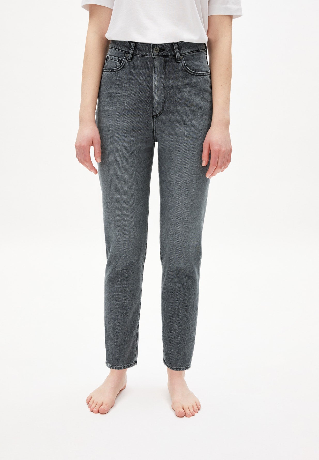 Jeans Mairaa Mom Fit Clouded Grey | ArmedAngels